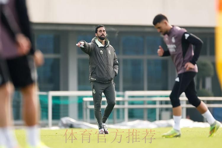 塞巴略斯遭阿韦洛亚弃用 首堂训练课就被怒斥